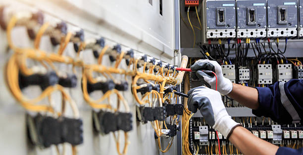 Professional Electrician technician working in Caruthers, CA